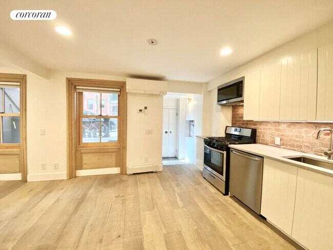 Foto del edificio - 407 Clermont Ave