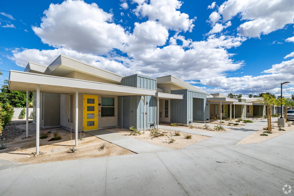 Primary Photo - Monarch Apartment Homes