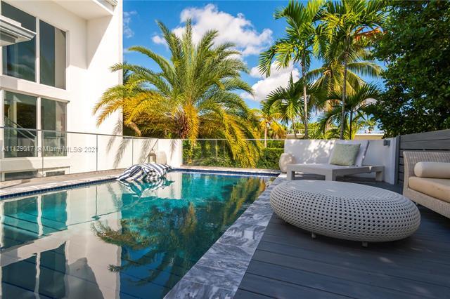 Foto del edificio - 3520 Crystal View Ct