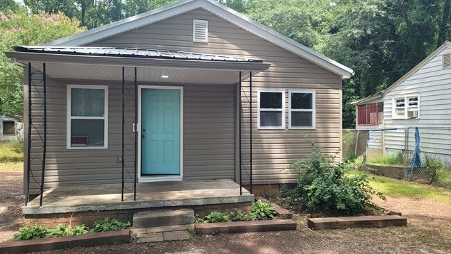Building Photo - 531 Mildred St
