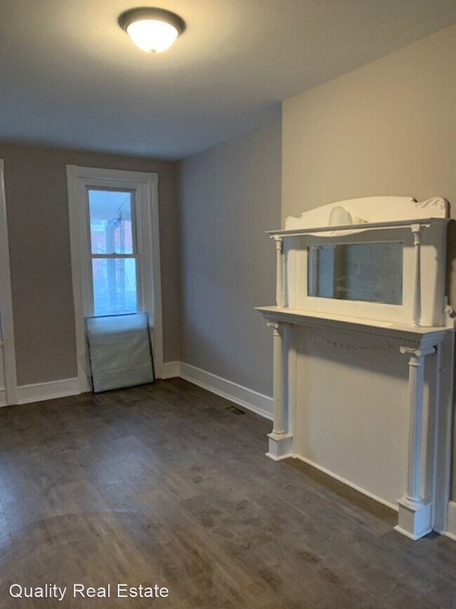 Building Photo - 4 br, 1.5 bath House - 5632 Arch St