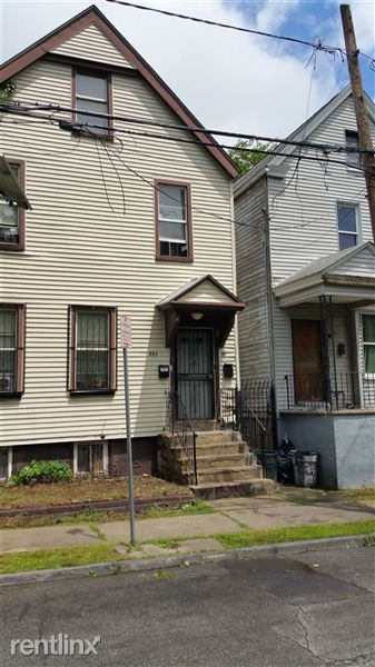 Building Photo - 273 Rose St