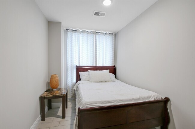 Foto del edificio - 60 Skillman Ave