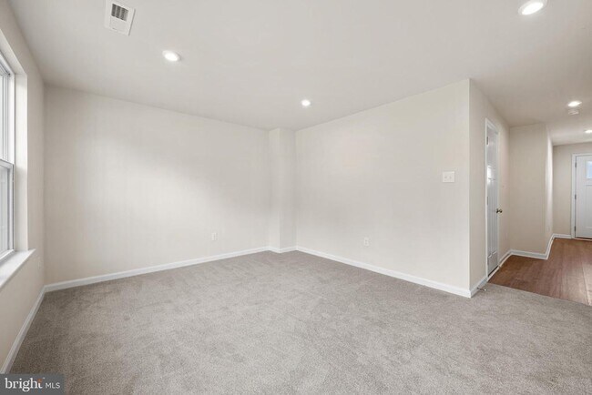 Foto del edificio - 46 SAND HILLS Dr