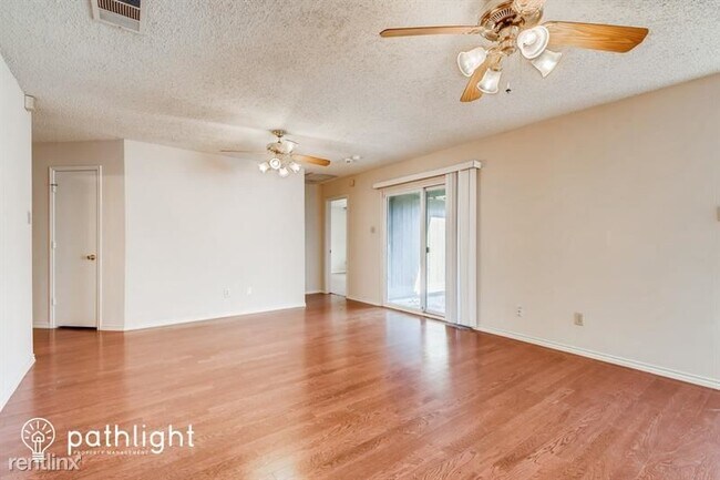 Building Photo - 4 br, 2 bath House - 3928 Brazos Dr UNIT