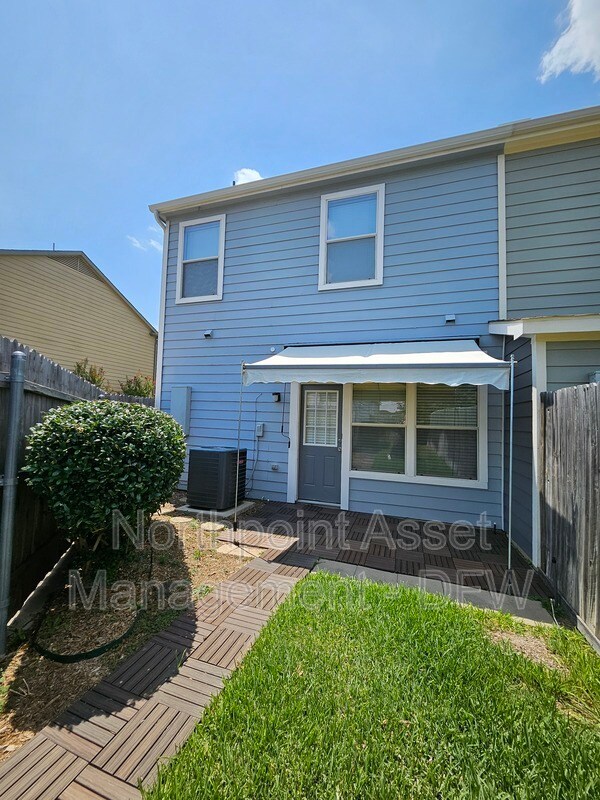 Primary Photo - 10656 Traymore Dr