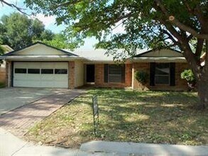 Building Photo - 1228 Cordell St