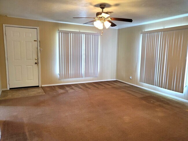 Building Photo - 3324 Canal Ave, Groves, TX 77619