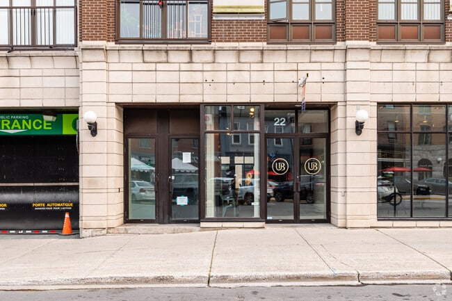 Building Photo - Clarendon Lanes