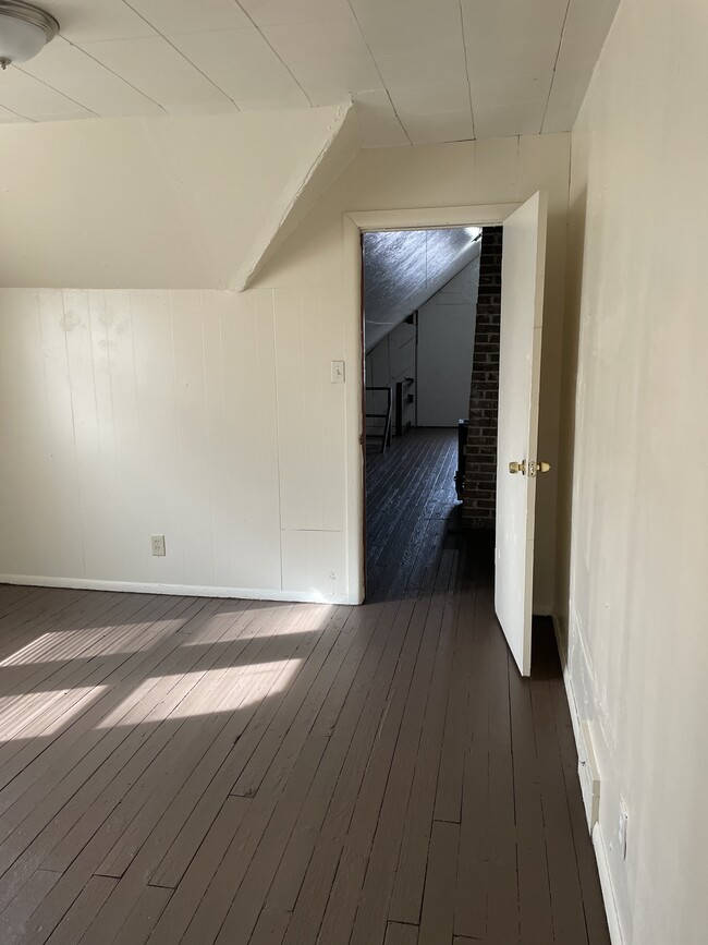 Building Photo - 3877 N 26th St