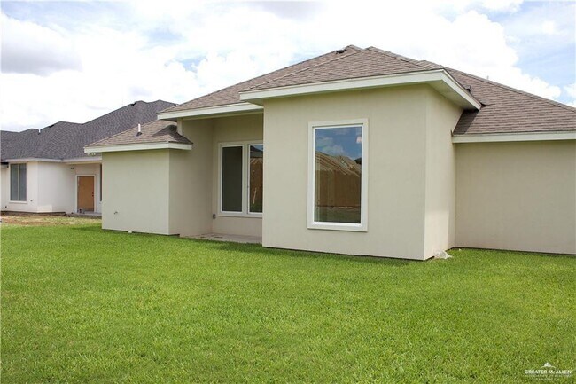 Building Photo - 2211 Mirabelle St
