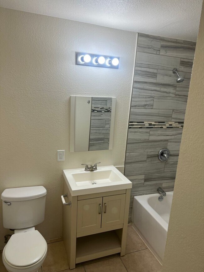 Foto del edificio - 1 Bedroom 1 Bath In Central Las Vegas