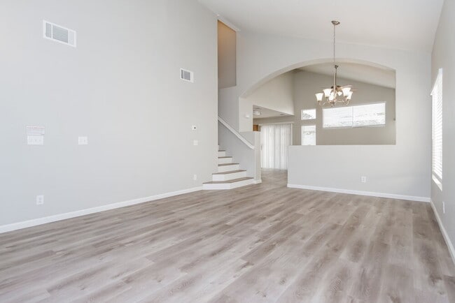 Foto del edificio - 6237 Autumn Creek Dr