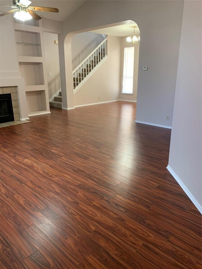 Building Photo - 3215 Tree Grove Dr