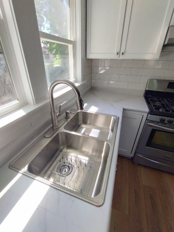 Foto del edificio - 2643 12th Ave S