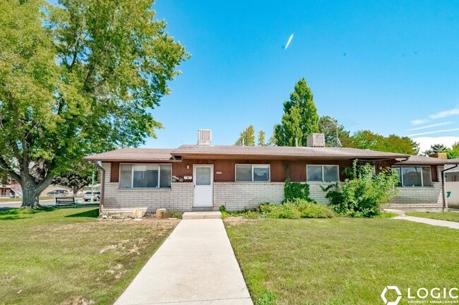 Building Photo - 266 N 300 W