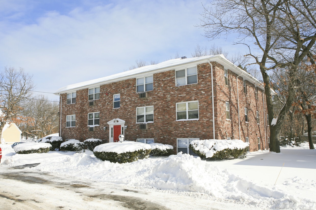 77 Bernier St, Lowell, MA 01852 Apartments in Lowell, MA