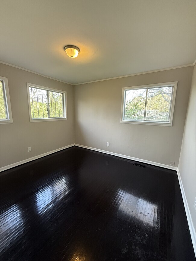 Foto del edificio - 629 Lanett Ave