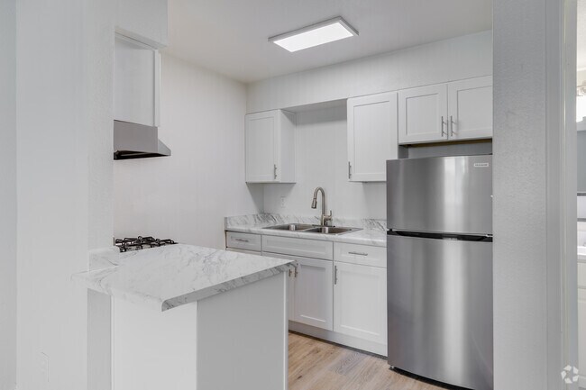 Estudio, 1 habitación - 405 pies cuadrados - Cocina - San Rivello