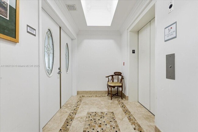 Foto del edificio - 704 N Ocean Blvd