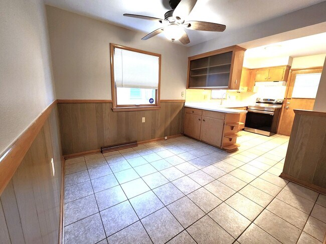 Foto del edificio - DG - 4520-4522 N 84th Street