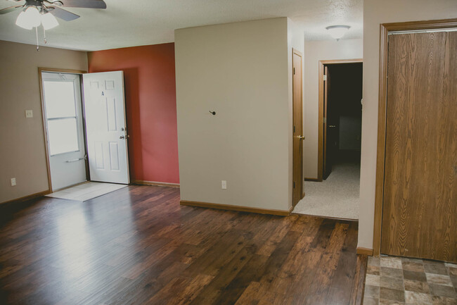 Building Photo - 25 N Musselman Ave