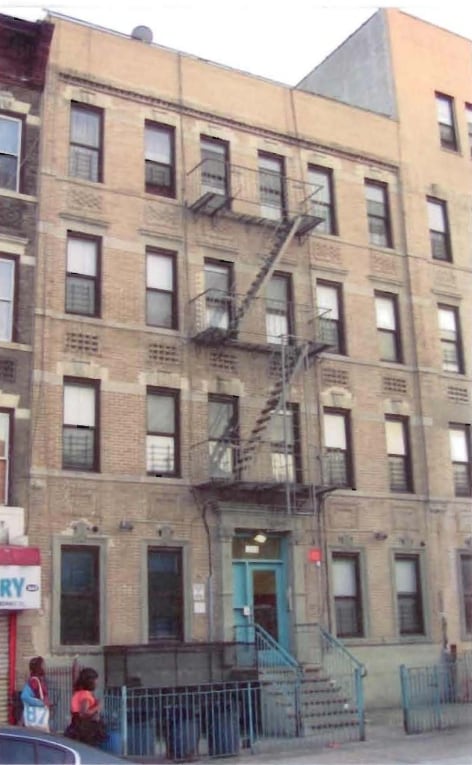 Primary Photo - 1658 St Johns Pl