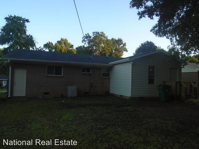 Building Photo - 4312 Colebrook Rd