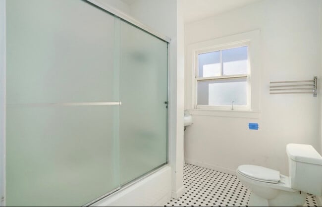 Building Photo - 1525 Broadway