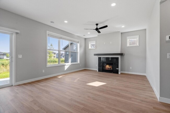 Building Photo - 5066 Lander Ave NE