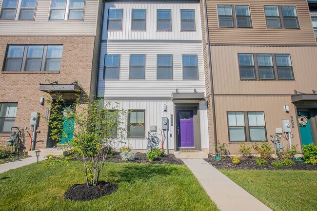 Foto del edificio - Gorgeous 3 BR/3.5 BA Townhome in Glen Burnie!
