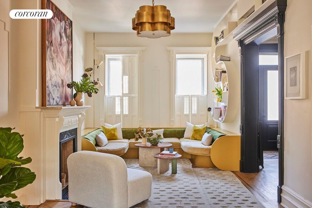 Foto principal - 844 Putnam Ave