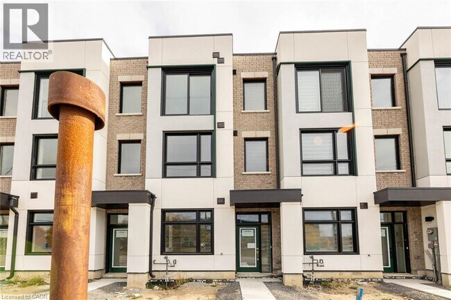 Photo du bâtiment - 217 Monarch Ave