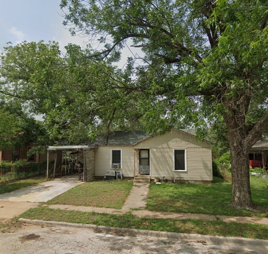 Primary Photo - 508 Medcalf Dr