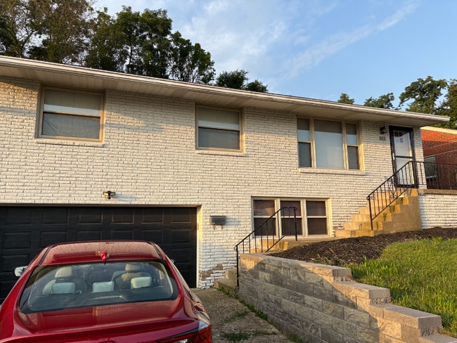 Building Photo - 778 Linda Dr