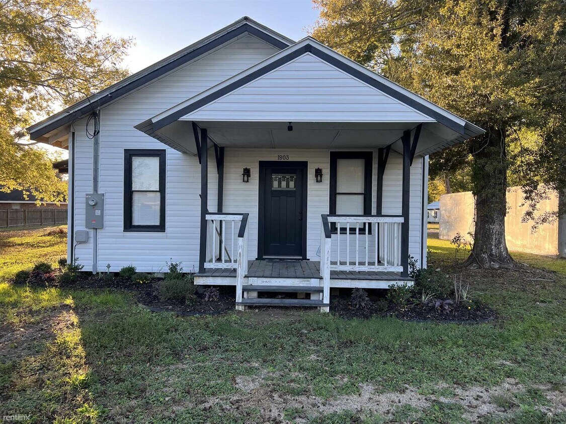 Primary Photo - 3 br, 1 bath House - 1803 North Cutting Av...
