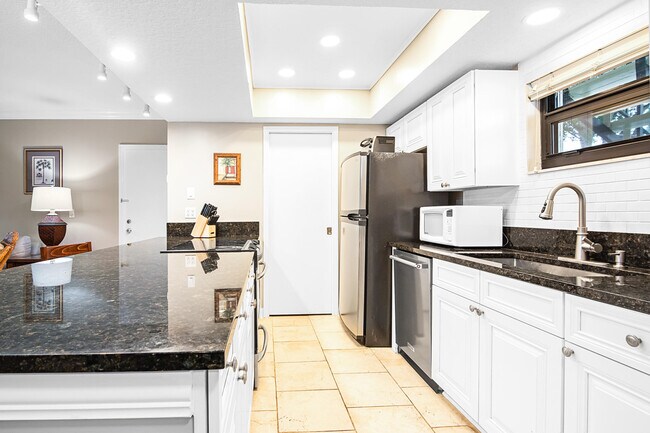 Building Photo - 13334 Polo Club Rd