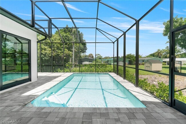 Foto del edificio - 2769 Van Buren Ave