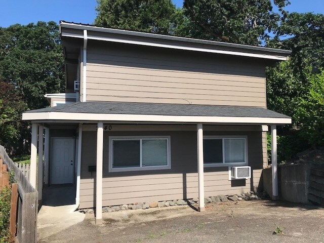 Primary Photo - 2740 Lincoln St