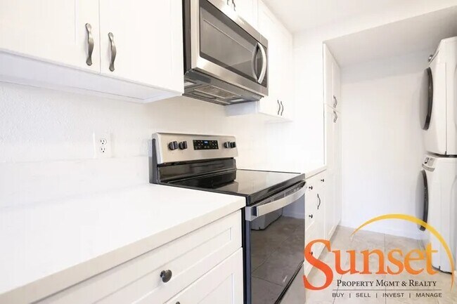 Foto del edificio - 7755 Starling Dr