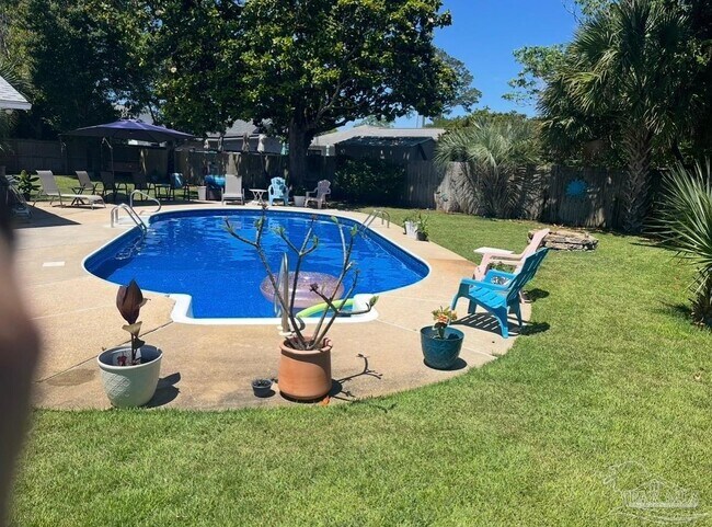 Building Photo - 2644 Venetian Way