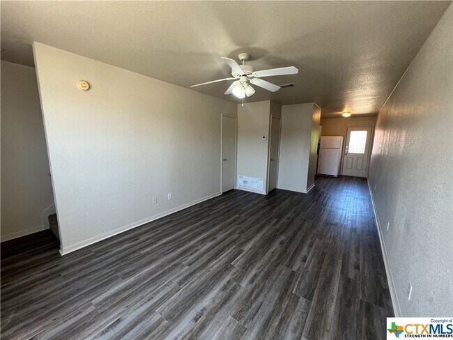 Building Photo - 2811 Cantabrian Dr