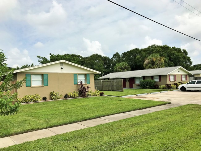 Building 1010 & 1012 - The Royal Mauian Apartments