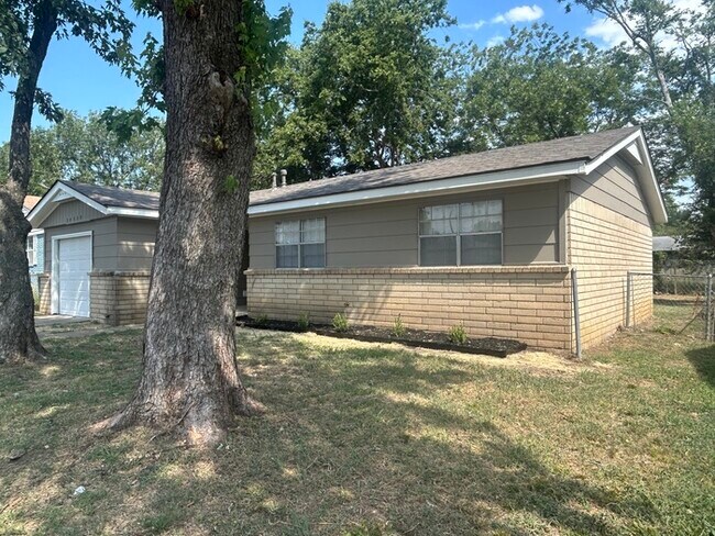 Foto del edificio - 20539 E 4th St