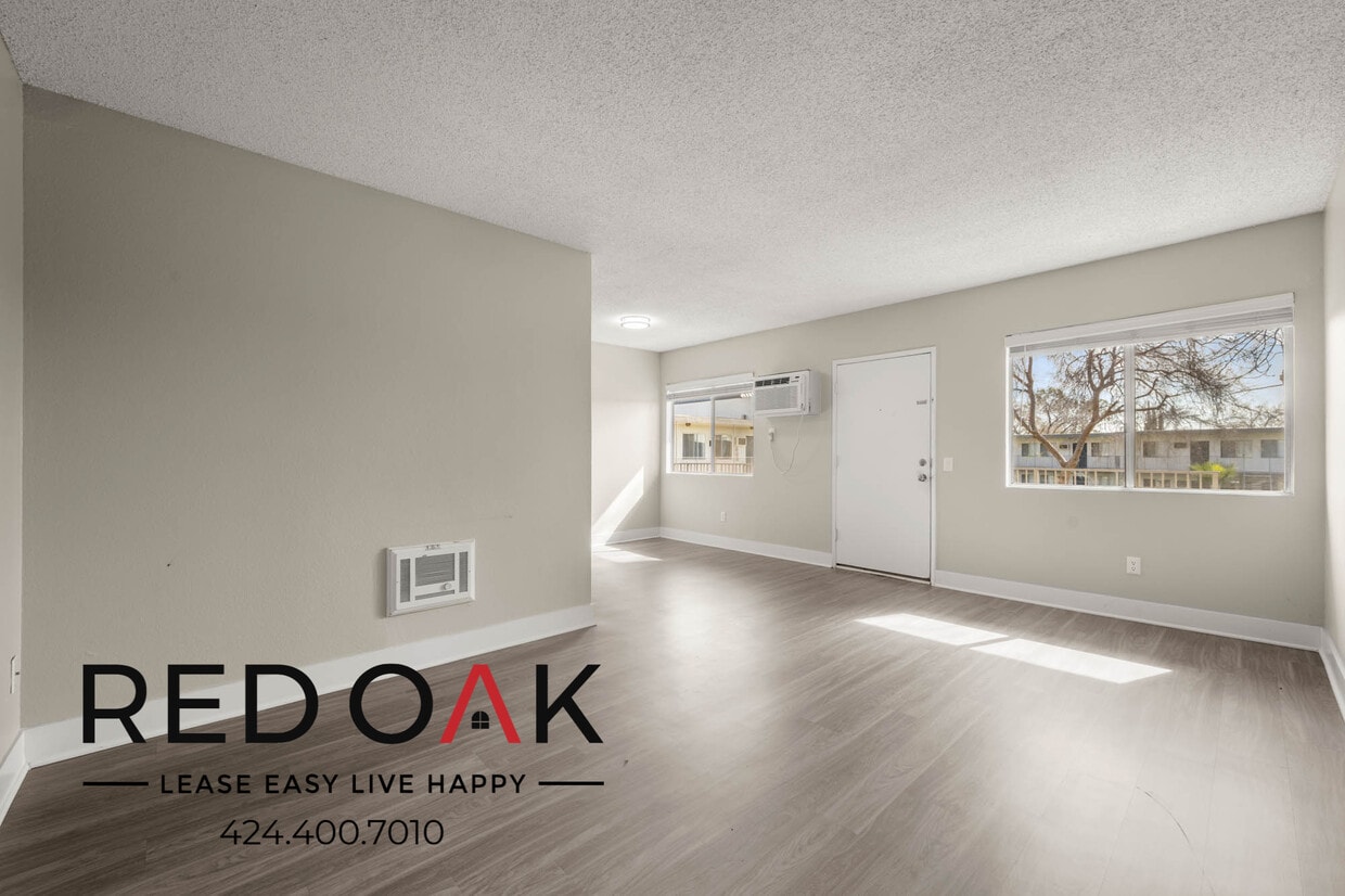 Foto principal - 13325 Heacock St