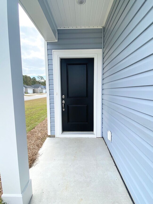 Foto del edificio - LIKE NEW home in a new subdivision!