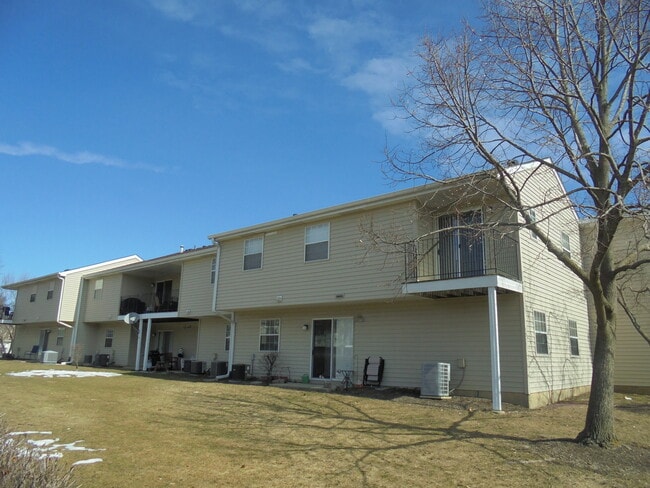 Building Photo - 99 Gant Cir