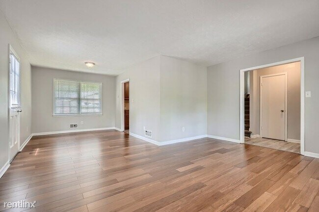 Foto del edificio - 3 br, 2.5 bath House - 2915 Landmark Drive...