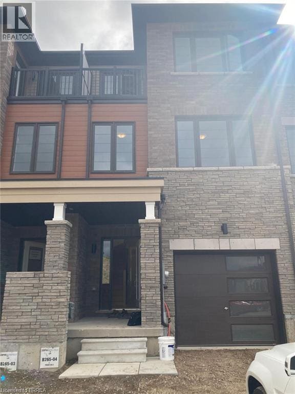 Building Photo - 45 Baskett St