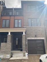 Building Photo - 45 Baskett St